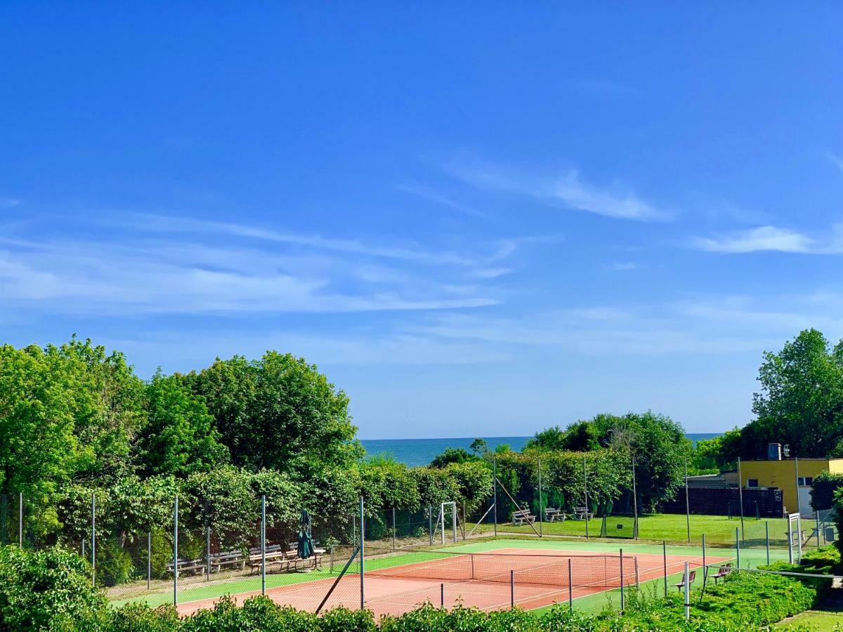 Apartament Gardenia Delux Dziwnów Екстериор снимка